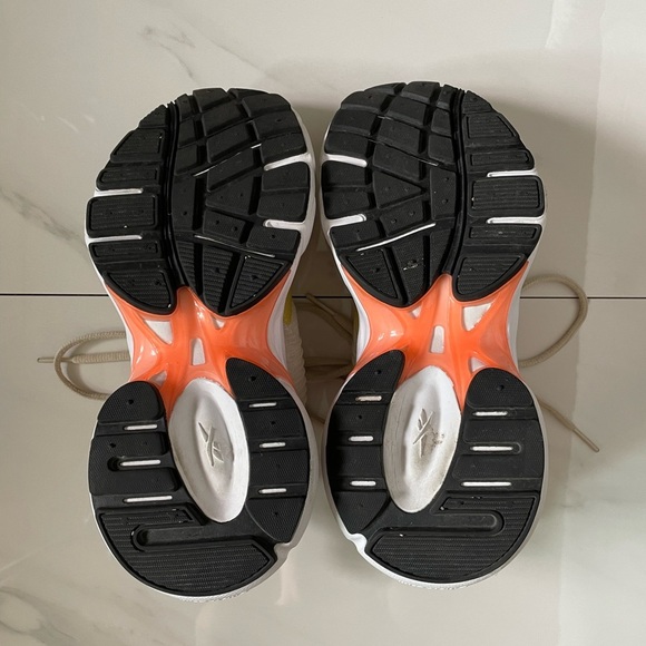 Reebok Premier Road Sneaker Alabaster/utility ye US5/EU 34 (fits like 5.5/6) - Picture 5 of 9